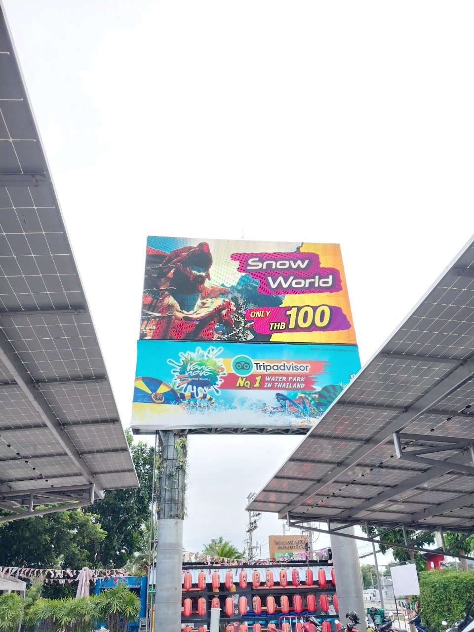 งานบำรุงรักษาจอประชาสัมพันธุ์รายปี ของสวนน้ำ Vananava หัวหิน