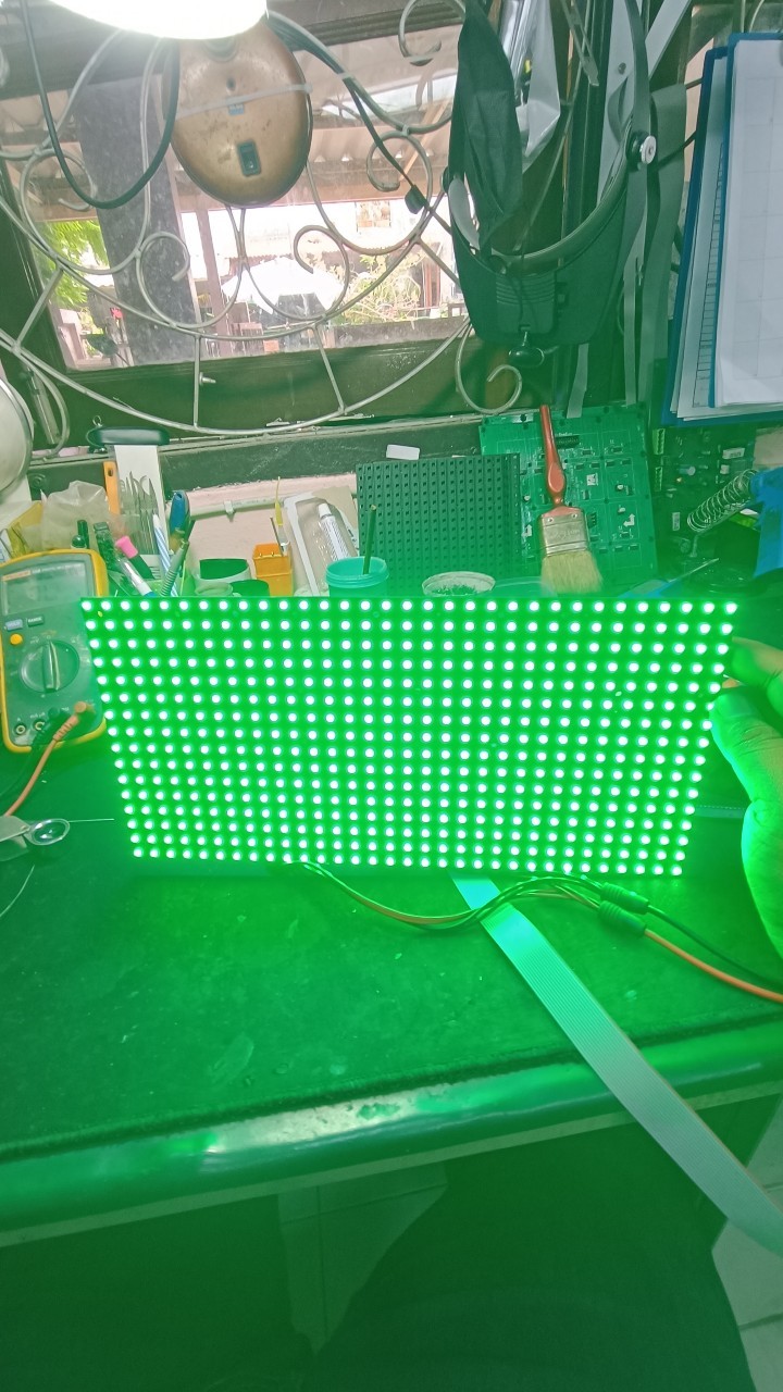 ทดสอบโมดูล LED ที่ได้รับการซ่อมแซมแล้ว ก่อนติดตั้งคืน